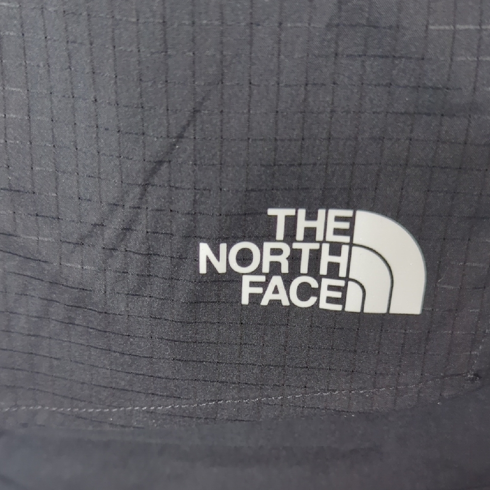 The North Face Women's Black Athletic Shorts - Picture 9 of 12